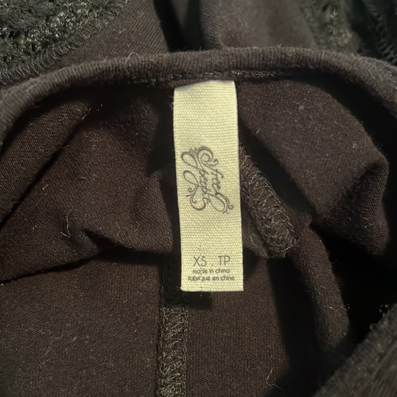 Free People Lace Cross-Back Top - Picture 5 of 10